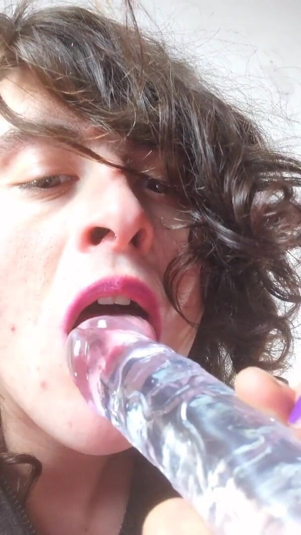 Sara B: Dildo blowjob Sara Nb
