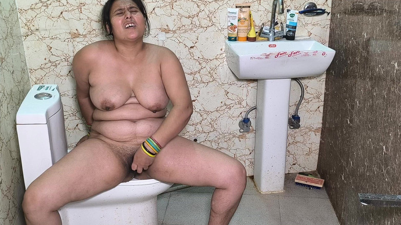 Puja555: Banane in Poojas muschi