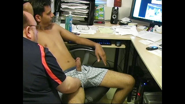 The Great Canadian Male: Một vụ nổ từ quá khứ - Manny4