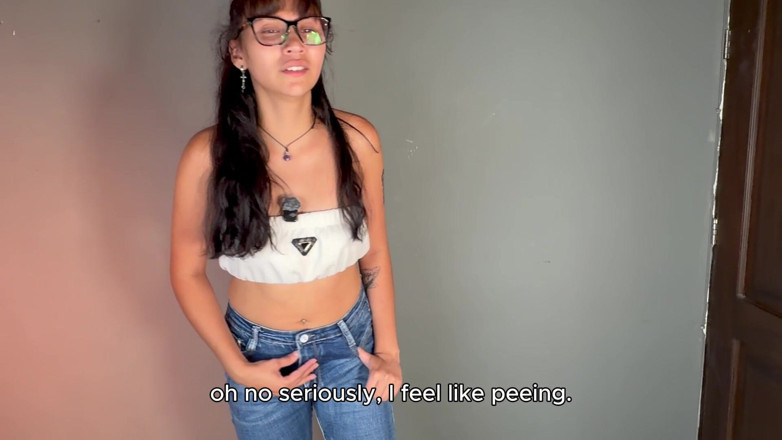 angellkink: Pissing Girl Desperate