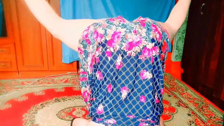 Kitty_Cross: Siapa yang butuh celana dalam kalau pantatmu kayak gini?