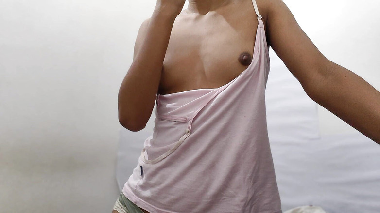 desigirl93: Není možné se nevystříkat, když uvidíte můj velký těsný indický...