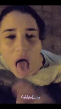 Breakfast in the Street! 18 Year Old Bitch Blowjob Me for Free in the Middle of the Street! (falled on the Net)