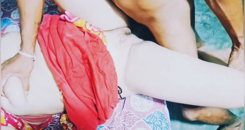 Teensex: ميلف شقراء منحنية بهابي تعلم كريس يونغ كيف يجلد زبه صح
