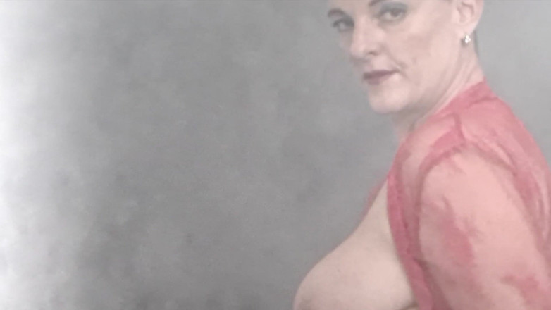 Kylie Britain Adventures: Tease me, please me
