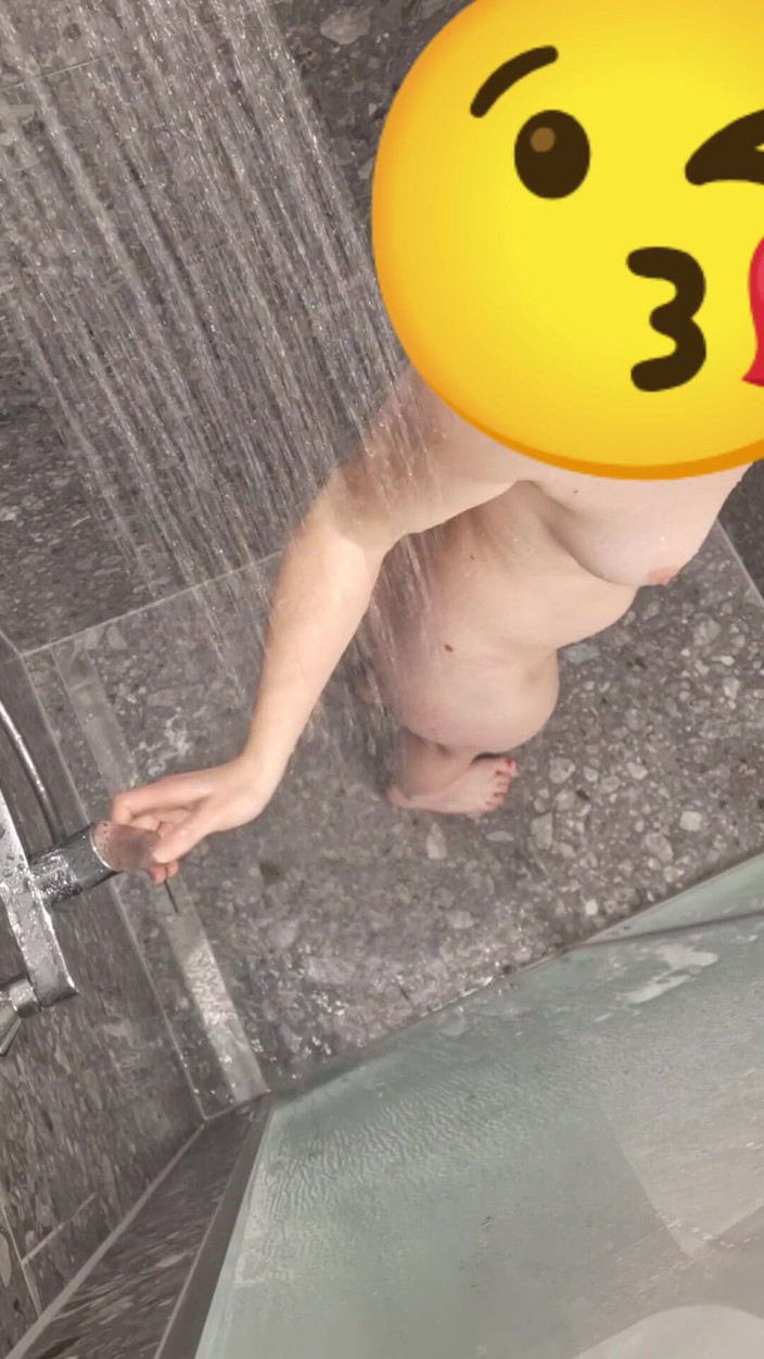 Swissapple: Adakah Awak Menyabun Saya? Swiss Girl di bilik mandi
