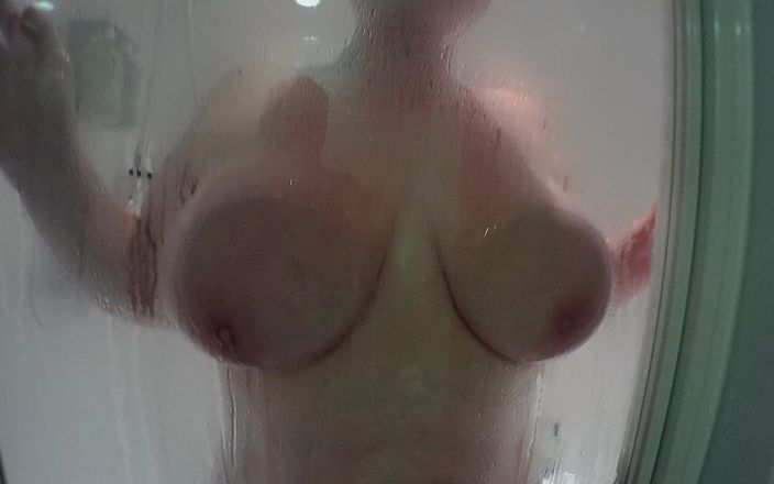 Lucy&#039;s big MILF tits: Busty MILF Spied on in the Shower Soaping My Big...