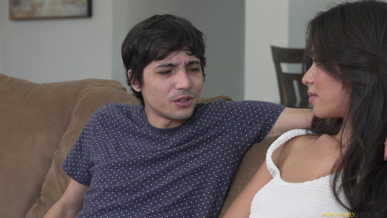 Moms Family Secrets: Stepmoms a Pussy Blocker - S1:e10