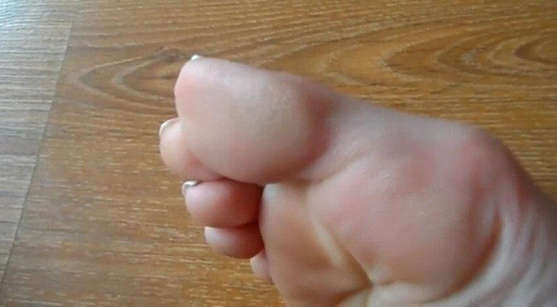 Foot Girls: Bermain kaki dengan pengering rambut