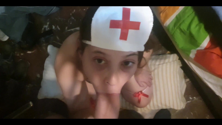 Holycandy: Blowjob 18 tahun jururawat seksi