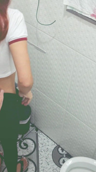 Fucked in a Bar Bathroom by a Stranger Without a Condom!