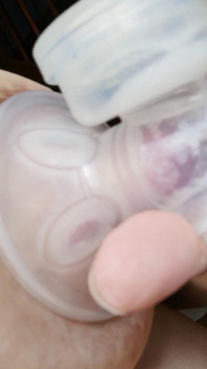 Lily_Lacto: У моих больших сисек давление, которое нужно освободить