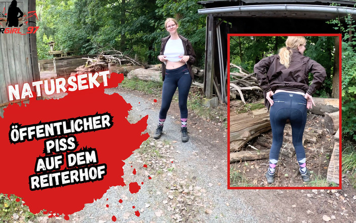 Bikergirl_97: 라이딩 마구간 한가운데에 있는 오줌.