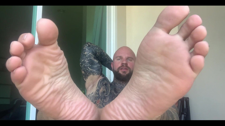 Jasons feet: Ayah Akhirnya Dapat Semua Tatunya Selesai Ini 40 Hari Yang Lalu