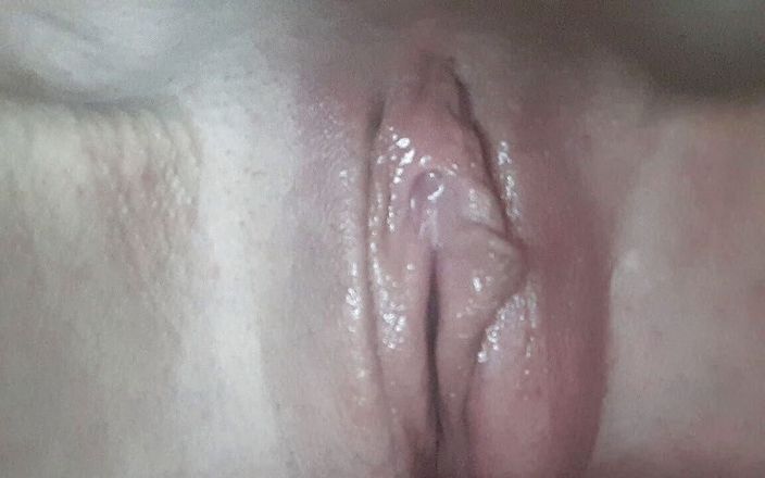 Christy G: Extreme close up masturbation