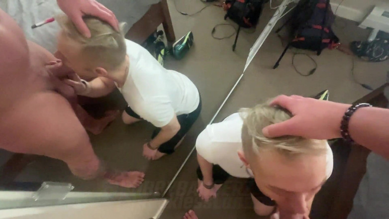 Landon D: Landonovo hrdlo je natažené od Bobbys Big Dick