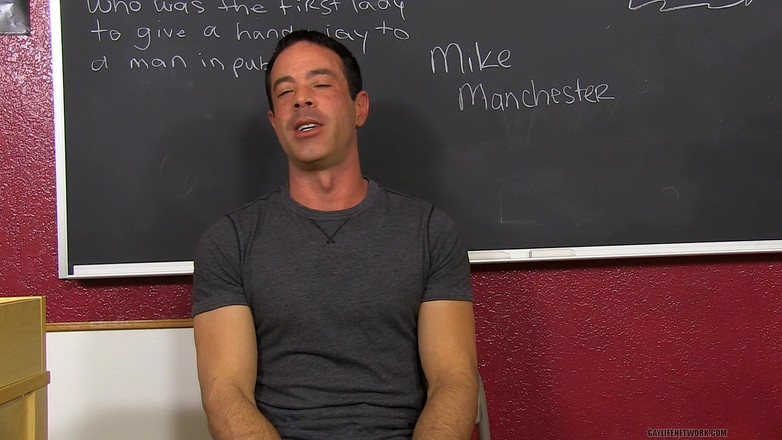 Teach Twinks: Mike je velký fanoušek doggy