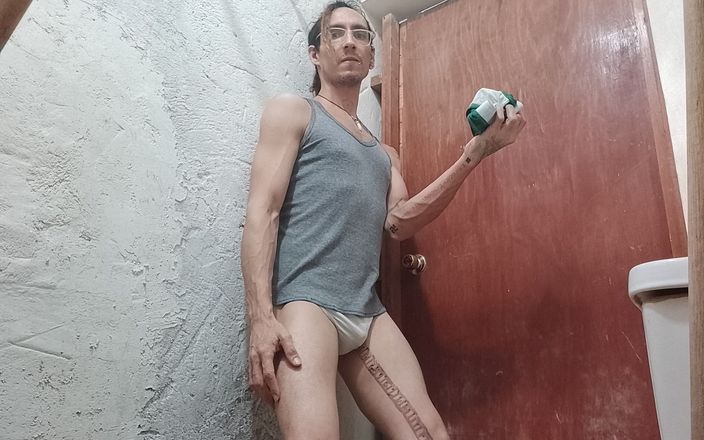 Raba erre elle: Un singur bărbat se înregistrează urinând și folosește un vibrator uretral pentru...