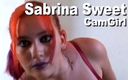 Edge Interactive Publishing: Sabrina Sweet tira roupa rosa se masturba