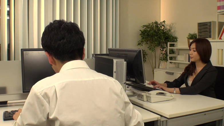 Raptor Inc: Ayako Kano - 总务部：让我进来！热辣的老板！