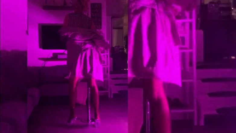 BaDayDream BambiAmbita: BambiAmbita is stripping with pole