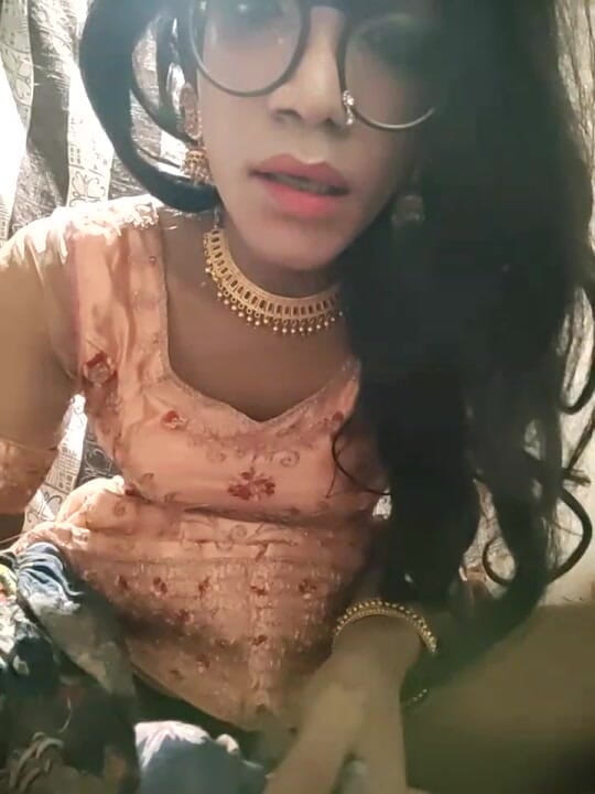 Keerthanakeerthi95: Banci India berkongkek dan pancut mani