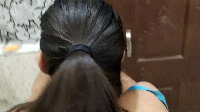 Saarabhabhi6: Une bhabhi indienne travaille dans la cuisine et se fait...