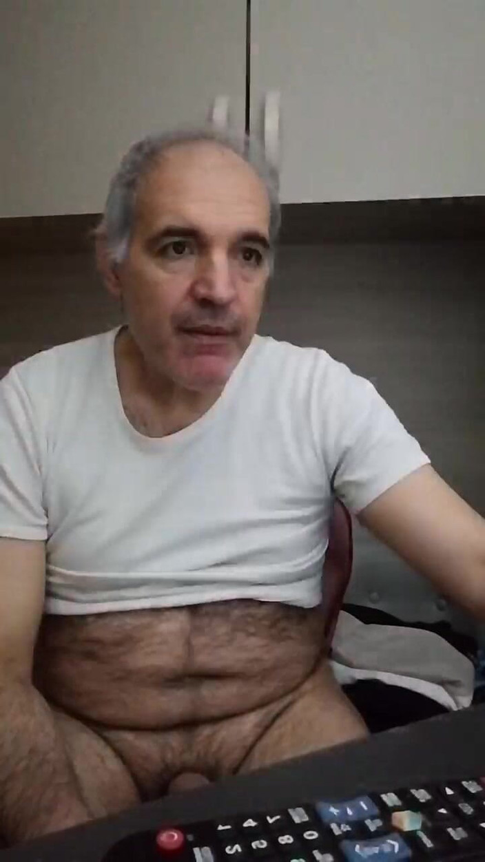 Setesesso7: Ein see der Sperma auf dem couchtisch für dich claudio