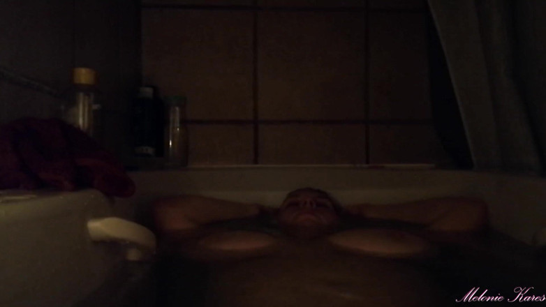 Melonie Kares: BBW candlelit bath boob play POV
