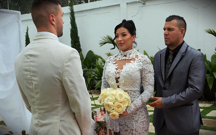 Mariana Martix: Martix Bab Perkahwinan 1 - Mariana Berkongkek berisiko dengan bapa mertuanya sebelum...