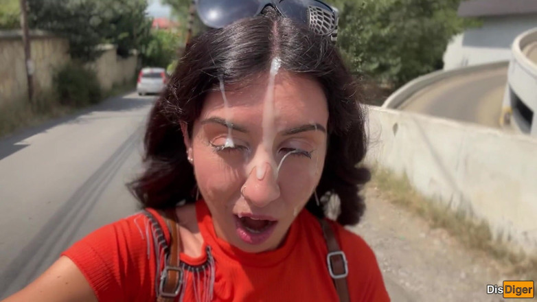 Dis Diger: Crazy Girl Sucking Dick in the Bushes - Huge Facial Cumwalk