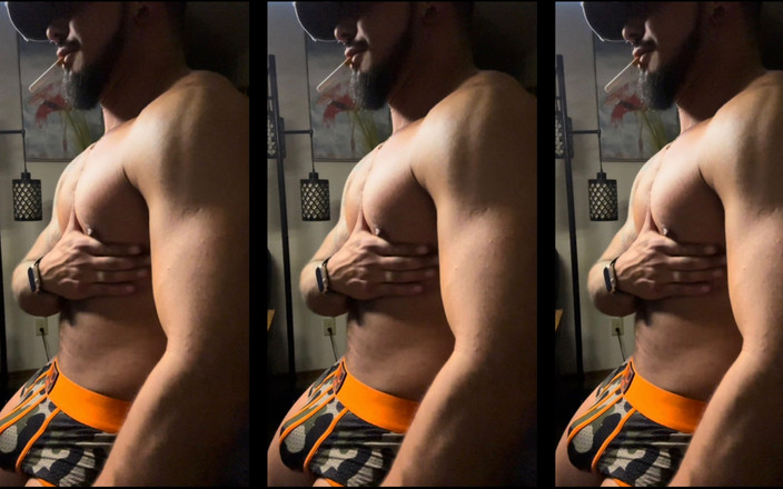 Reds and Muscles: Duduk di sana, mengusap zakar itu! Tonton Saya Strok, Asap,...