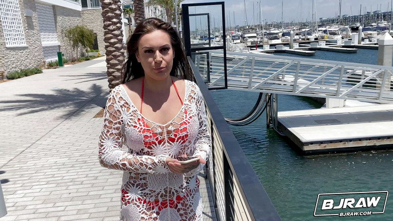 BJ Raw: BJRAW - Tori Avano提供口交按摩