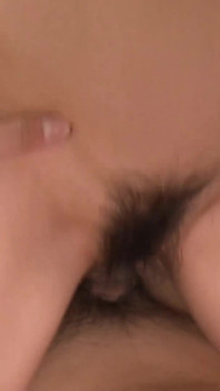 Ateşli jav porno seksi Japon 18 yaşındaki genç kızı ağzına boşalarak sikiyor