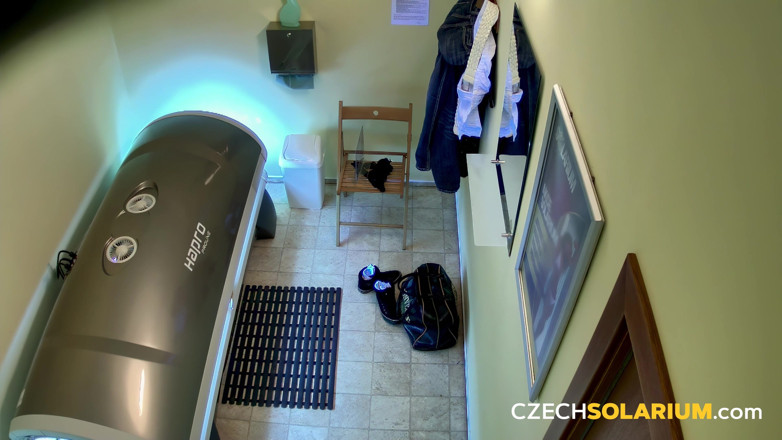 Czech Solarium: České solárium 60: Potetované škádlení v soláriu