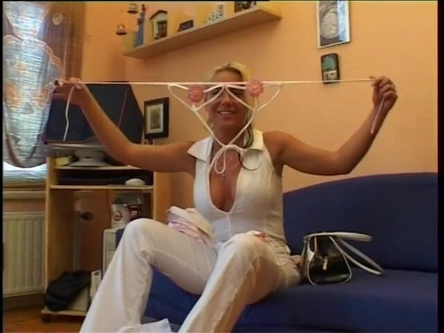 Lucky Cooch: Stunning babe with pierced tits shows her an amazing body...