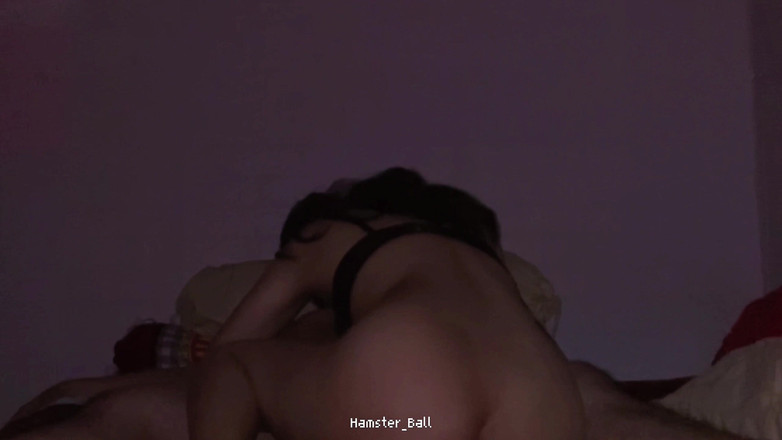 Hamster_Ball: 初めて私のチンポをフェラチオするマレー18+ビッチ