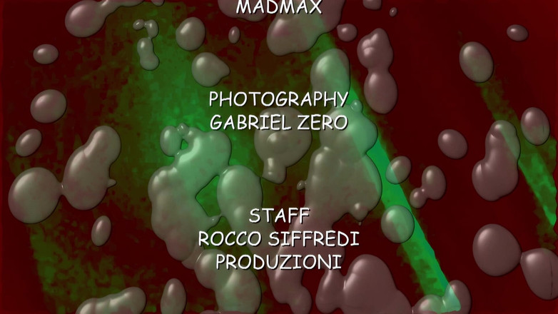 Amateur Pornos XXX: Selvagem gangbang ao ar livre com loiras tesudas em meia...