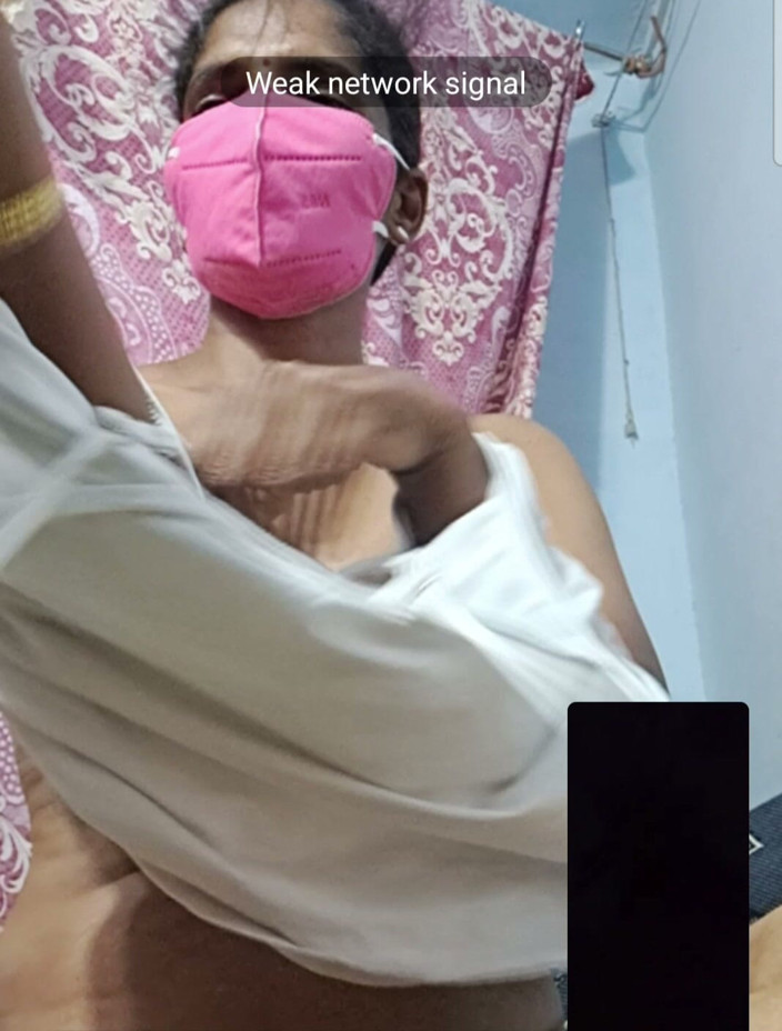 Jayaselvi: Coimbatore น้าสาววิดีโอคอลบริการแก้ผ้าเต็มตัว