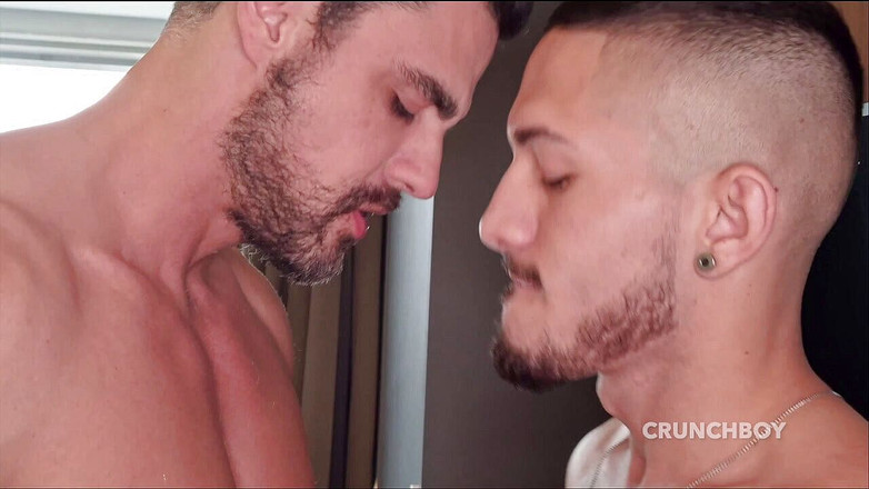 Hot guys from France: Кайл відтраханий його гетеросексуальним другом