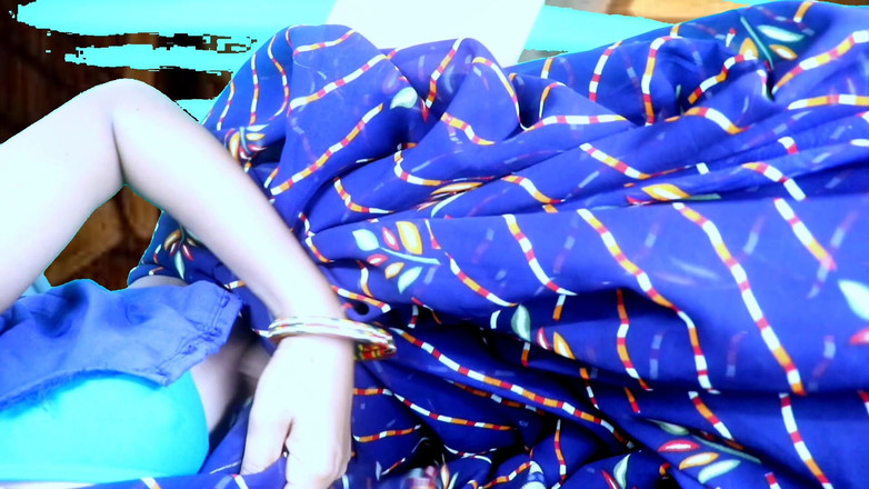 Rakul008: Очень рискованный публичный трах с очень застенчивой бхабхи