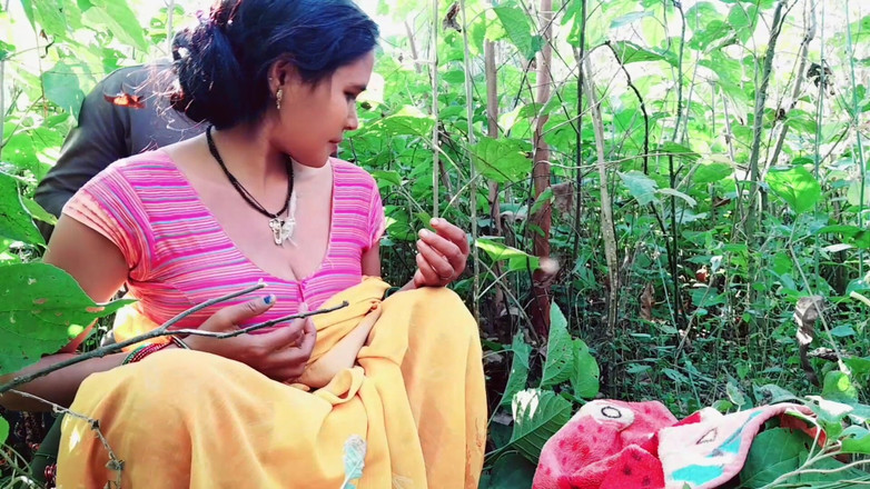 Renudbf: インドのデシ系新婚女性が屋外でのセックスを望むフルヒンディー語音声