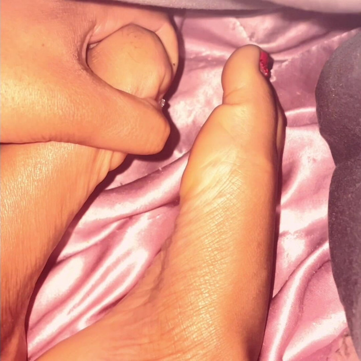 Emilytyche: Stopy i palce u stóp