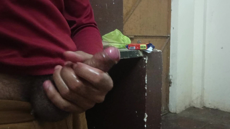 Brijesh 270: Istriku meninggalkanku sendirian di rumah tapi tetanggaku selalu datang berkunjung...