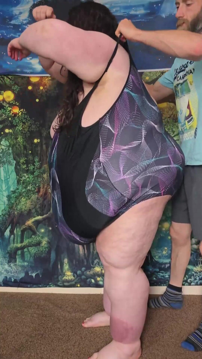 SSBBWLadyBrads: SSBBW Fat Goddess Swimwear Try on