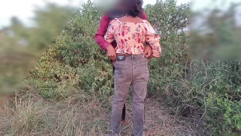Fuckkkker: Gadis kampus dengan pantat bahenol lagi asik ngentot di hutan (audio...