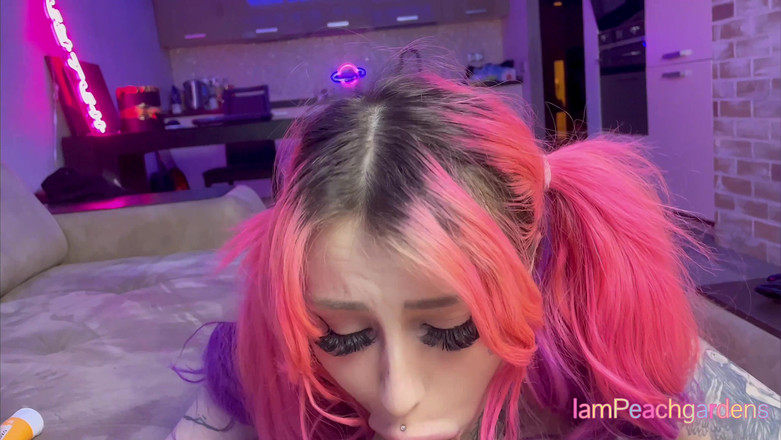 Peachgardens: La sorellastra ha preso sborra nella sua Mout sono tutto...