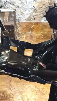Piacere estremo per gloomy, Parte 2 - Alex Latex.mp4