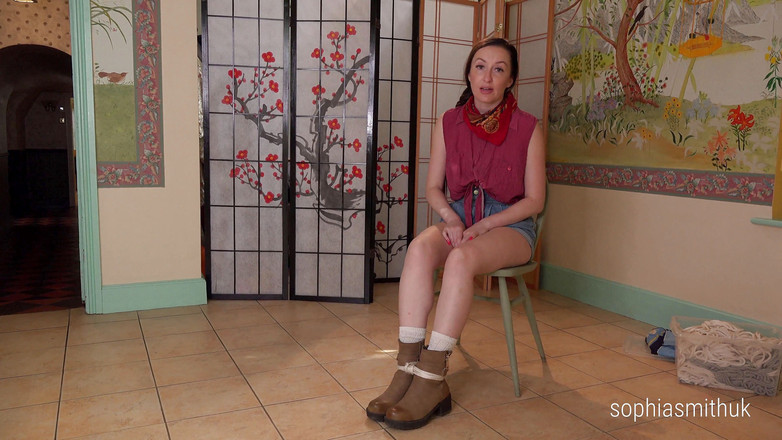 SophiaSmithUK: Menahan pacar cowgirl Anda