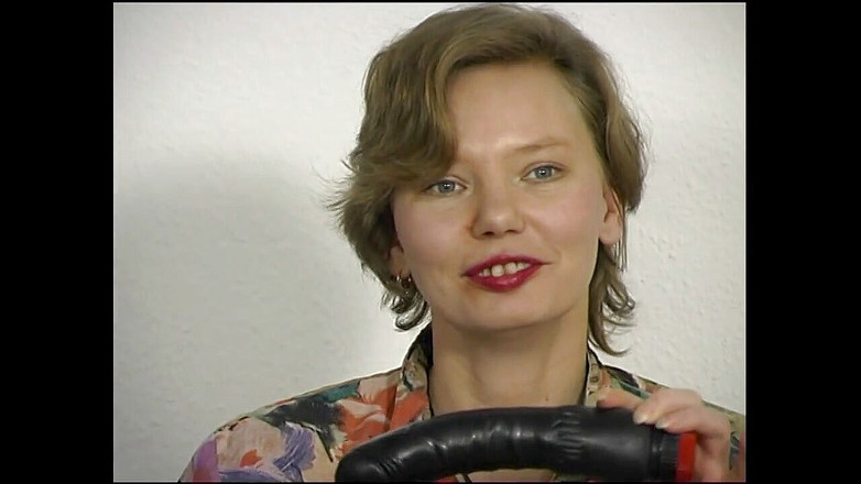 VintageXMovies: 젖탱이를 빨아주는 작은 젖탱이